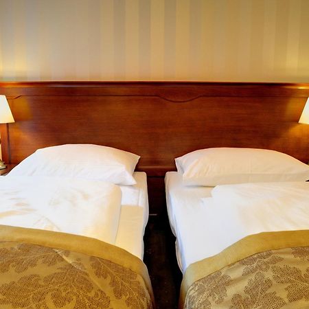 Hotel Kazimierski Zdroj 야노비에츠 외부 사진