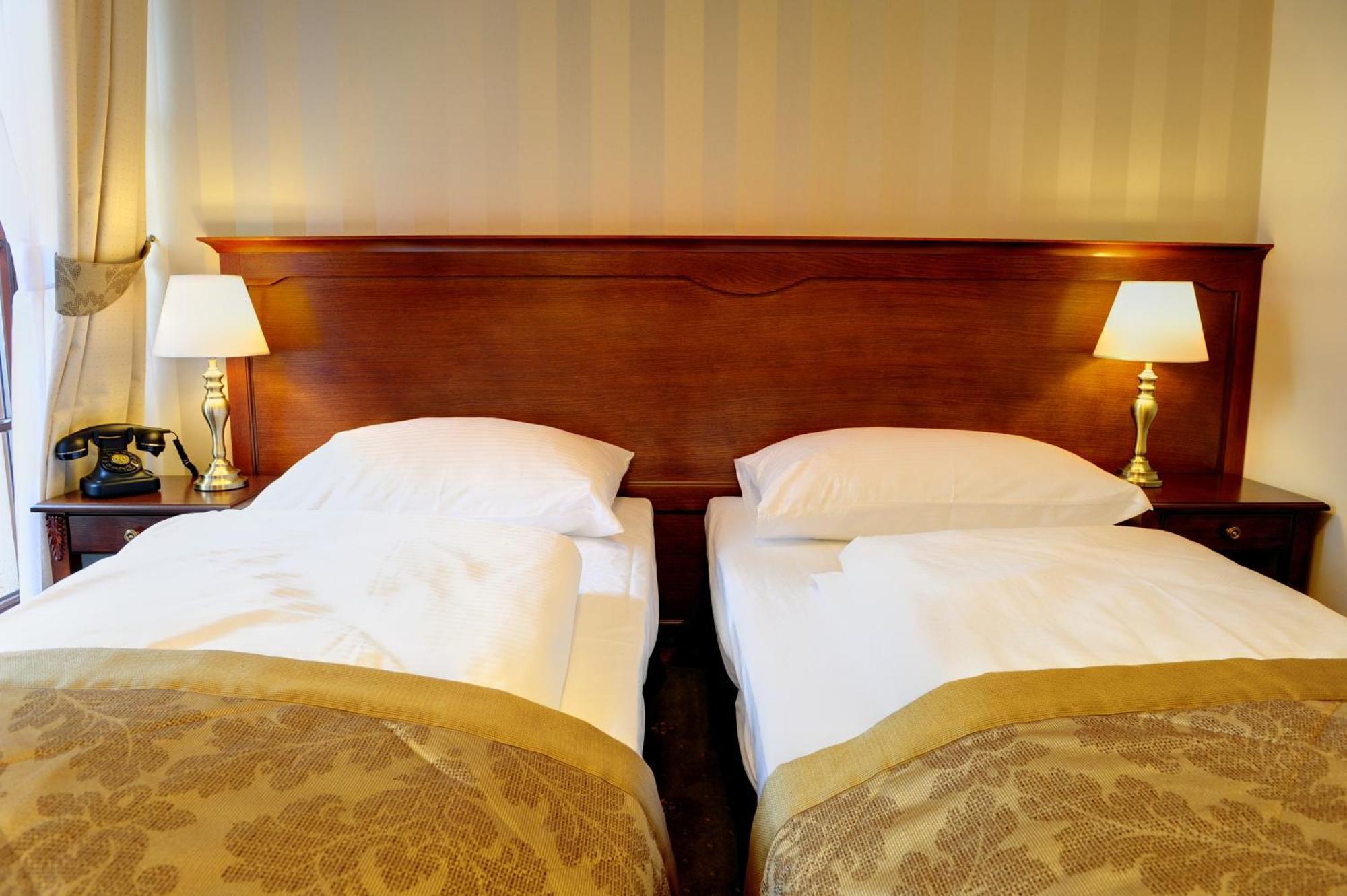 Hotel Kazimierski Zdroj 야노비에츠 외부 사진