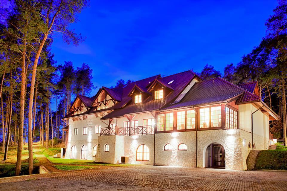 Hotel Kazimierski Zdroj 야노비에츠 외부 사진